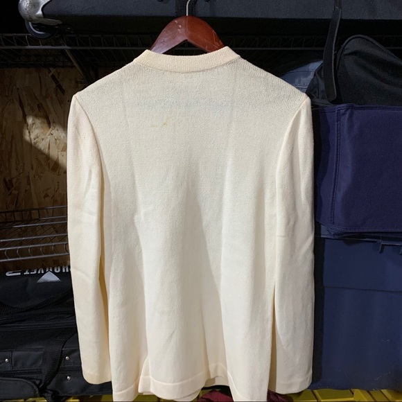 St. John Basics - Picture 3 of 4